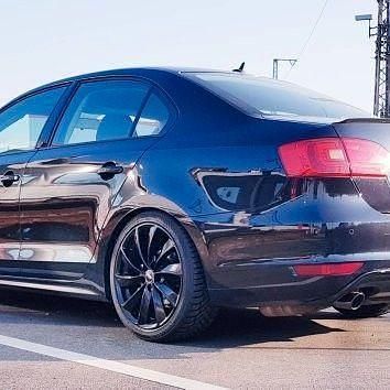 Schwarz Gebraucht 2011 VW Jetta Limousine | 4.900 € (Guter Preis) - Bild 1/4