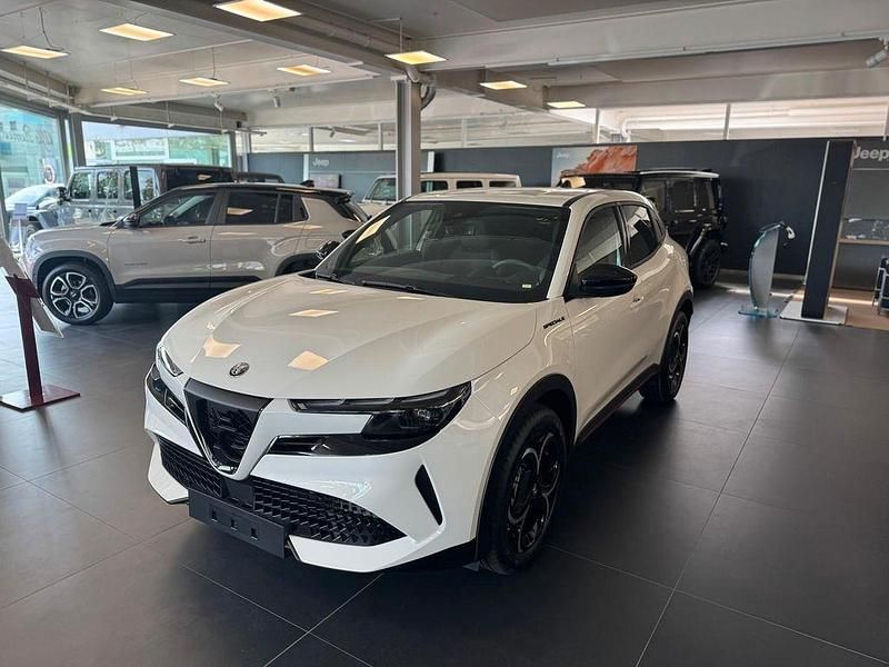 Weiß Neu 2025 Alfa Romeo GT Junior Edizione Speciale SUV | 28.890 € (Guter Preis) - Bild 1/4