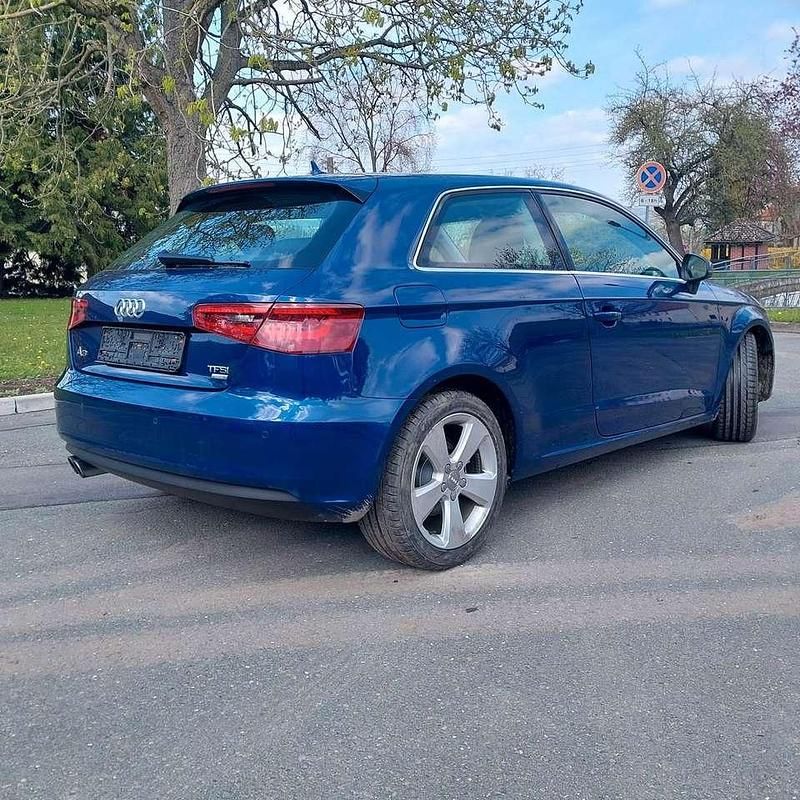 Gebraucht Audi A3 Ambition 150 PS (110 kW) 2014 Blau Limousine