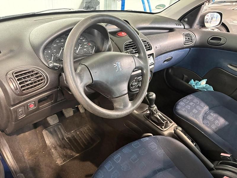 Gebraucht Peugeot 206 75 PS (55 kW) 2002 Blau Kleinwagen