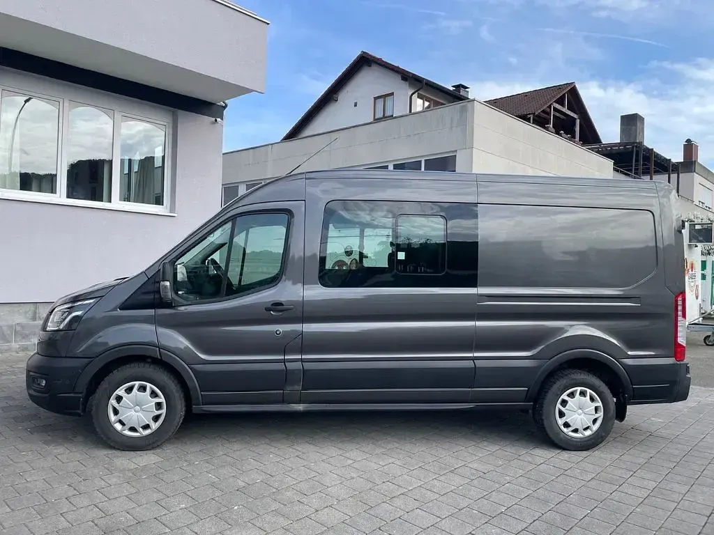 Używany Ford Transit 170 KM (125 kW) 2022 Szary Minivan