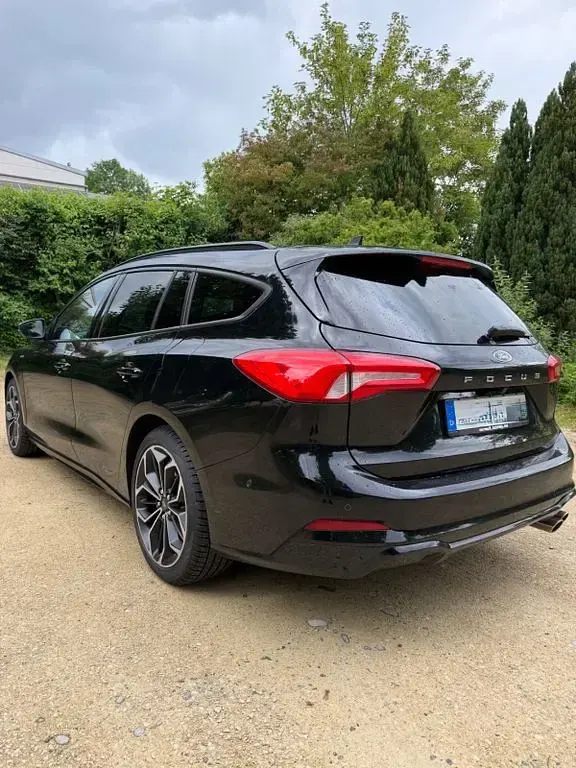 Gebraucht Ford Focus ST-Line 182 PS (133 kW) 2019 Schwarz Limousine