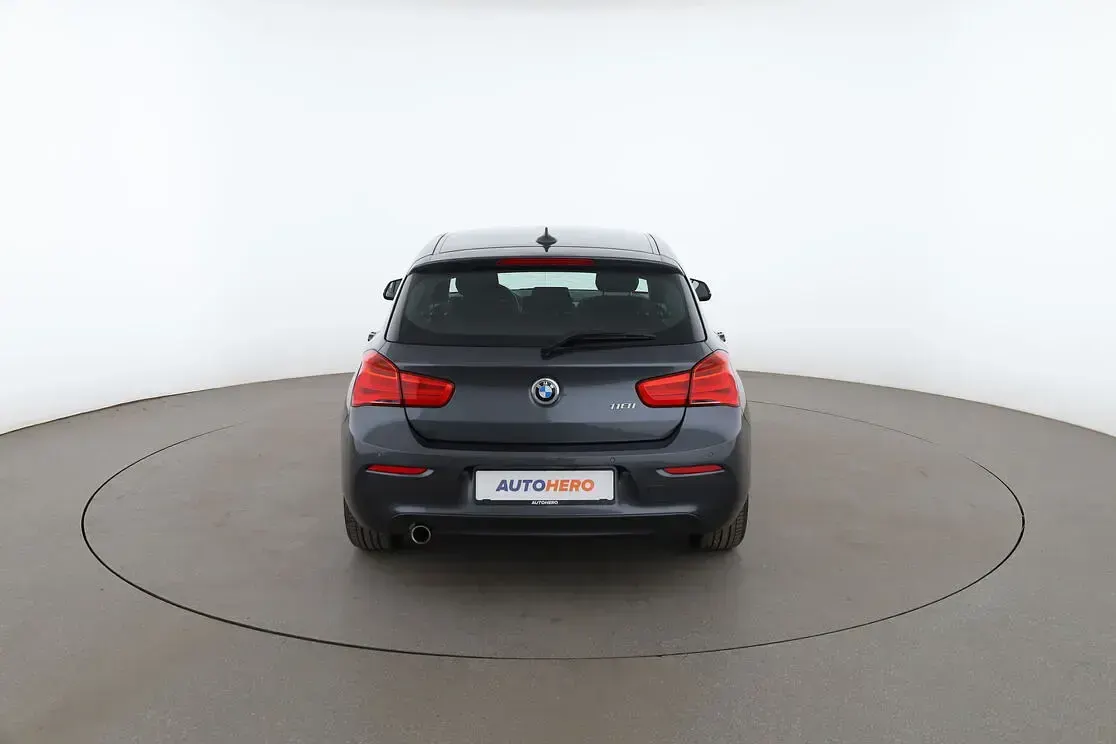 Gebraucht BMW 118 Advantage 136 PS (100 kW) 2019 Grau Limousine