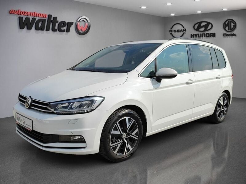 Weiß Gebraucht 2020 VW Touran Highline Van / Kleinbus | 24.990 € (Guter Preis) - Bild 1/4
