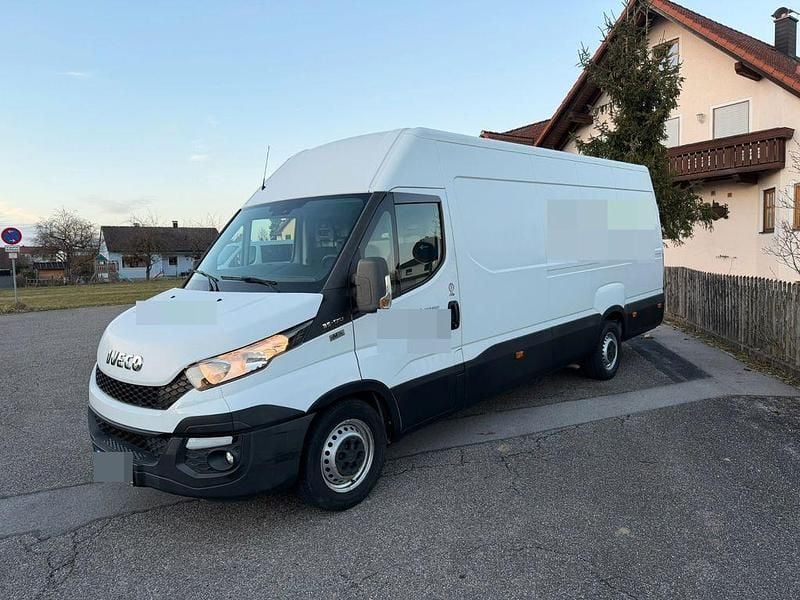 Gebraucht Iveco Daily 170 PS (125 kW) 2024 Weiß Van / Kleinbus