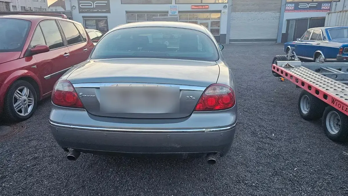 Käytetty Jaguar S-Type S 207 HP (152 kW) 2007 Hopea Sedan