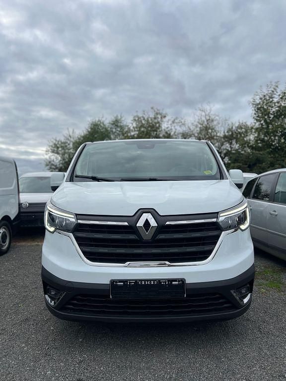 Gebraucht Renault Trafic Komfort 110 PS (80 kW) 2022 Weiß Van / Kleinbus