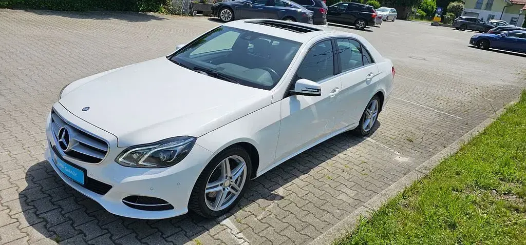 Używany Mercedes E200 Avantgarde 184 KM (135 kW) 2016 Biały Sedan/Limuzyna