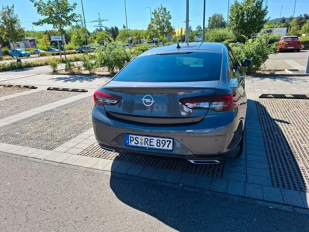 Gebraucht Opel Insignia Business 174 PS (127 kW) 2022 Grau Limousine