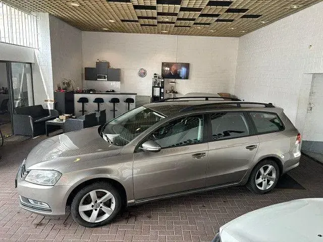 Gebraucht VW Passat Trendline 122 PS (89 kW) 2014 Braun Kombi