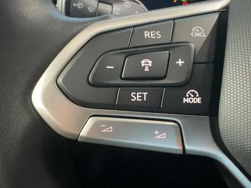 Gebraucht VW Passat 150 PS (110 kW) 2025 Schwarz Kombi