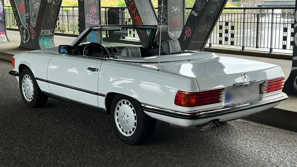 Gebraucht Mercedes 560 234 PS (172 kW) 1987 Weiß Cabrio