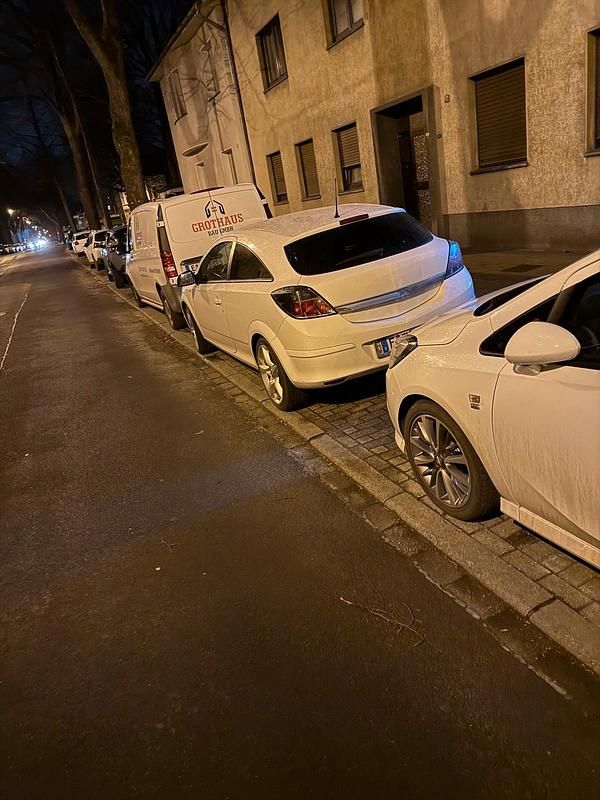 Gebraucht Opel Astra GTC 140 PS (102 kW) 2009 Weiß Coupé