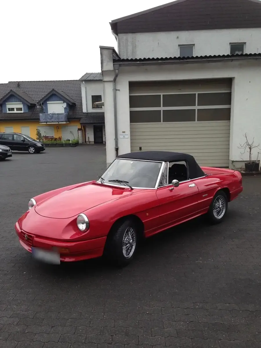 Gebraucht Alfa Romeo Spider 116 PS (85 kW) 1989 Rot Cabrio