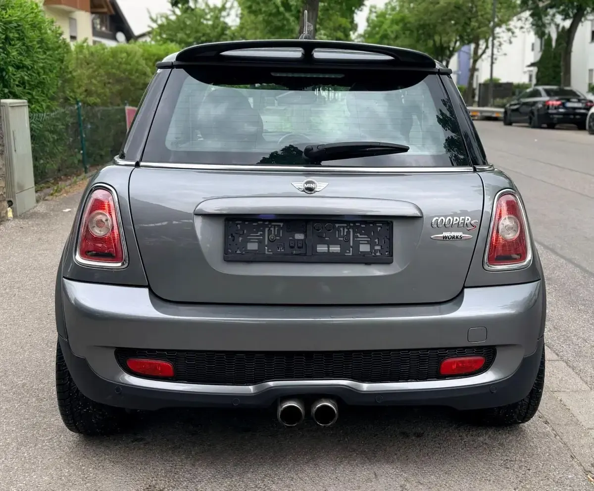 Käytetty Mini Cooper S Coupé 174 HP (127 kW) 2009 Harmaa Coupe - kaksiovinen