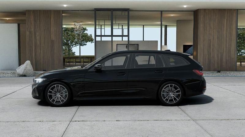 Neu BMW 330e 292 PS (214 kW) 2025 Schwarz uni Kombi