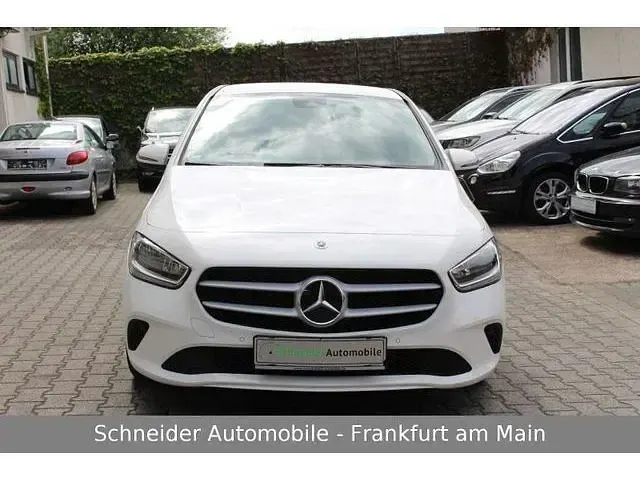 Gebraucht Mercedes B180 136 PS (100 kW) 2022 Van / Kleinbus