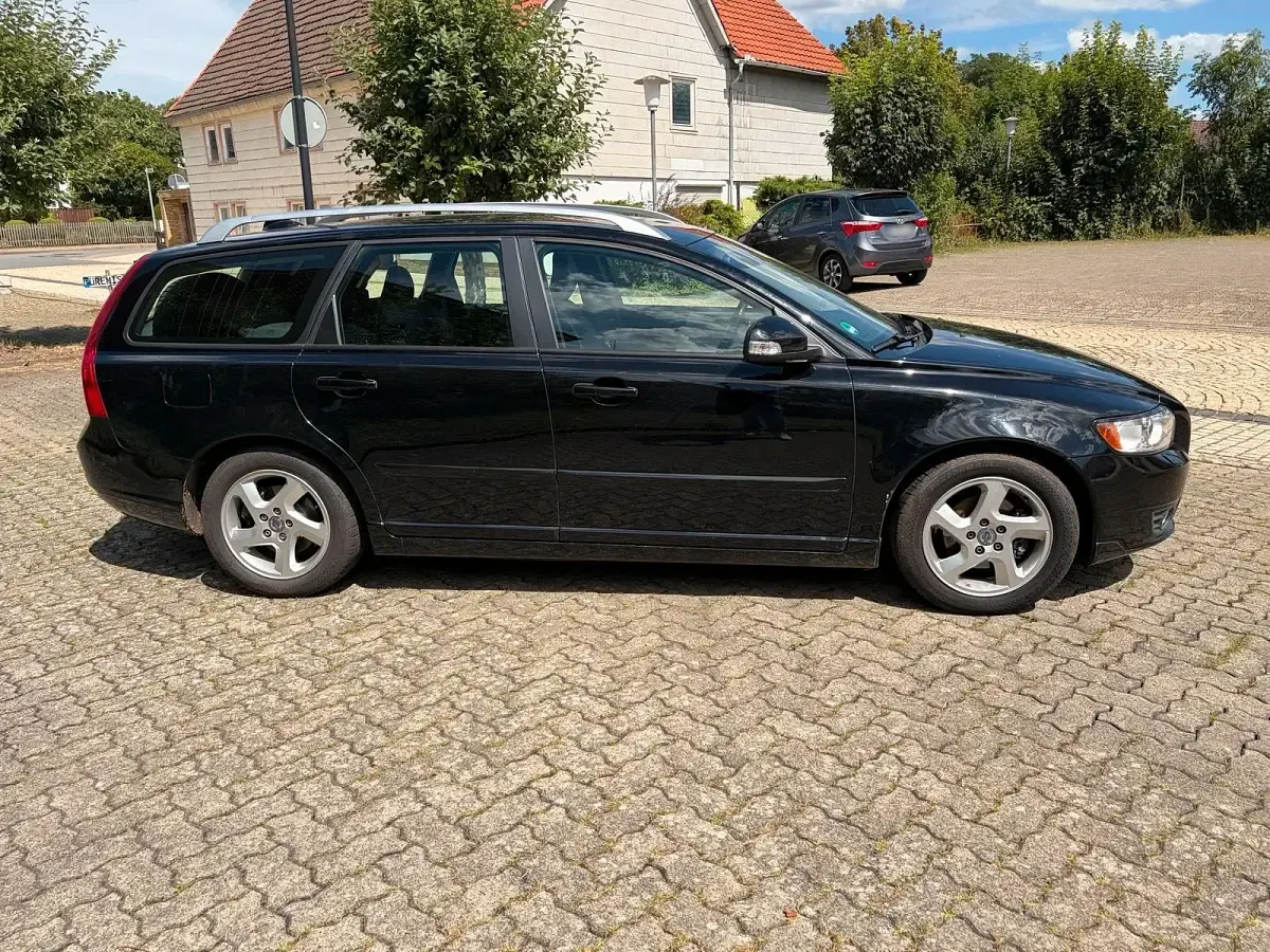 Gebraucht Volvo V50 116 PS (85 kW) 2012 Schwarz Kombi