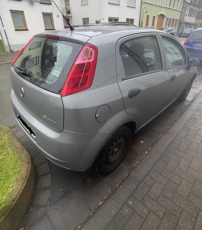 Gebraucht Fiat Punto 2012 Grau Kleinwagen