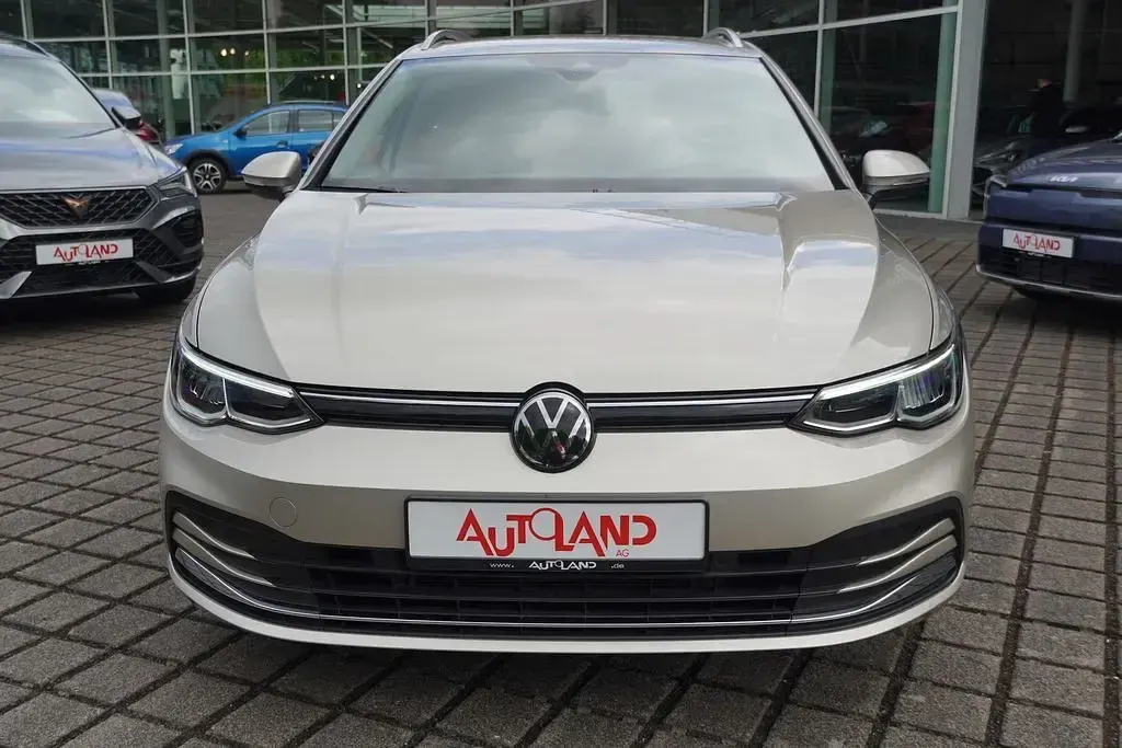 Gebraucht VW Golf VIII Move 110 PS (80 kW) 2024 Silber Kombi