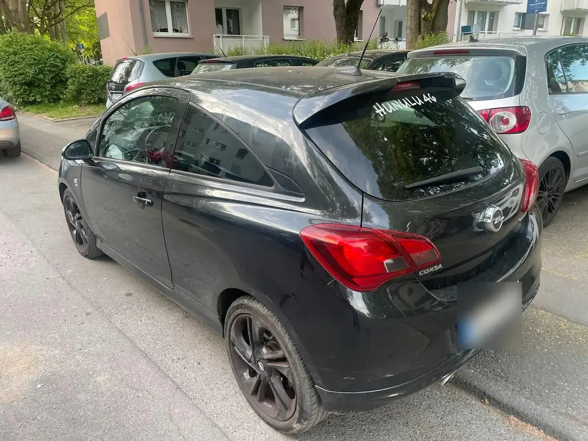 Gebraucht Opel Corsa 95 PS (69 kW) 2016 Schwarz Kleinwagen