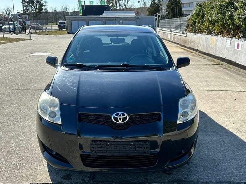 Gebraucht Toyota Auris 132 PS (97 kW) 2010 Schwarz Kleinwagen