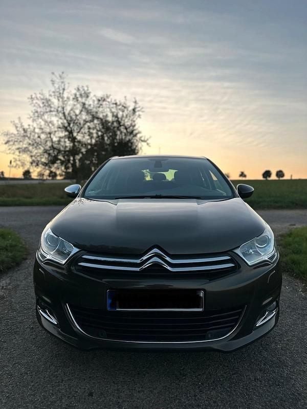 Usata Citroën C4 112 CV (82 kW) 2012 Marrone Berlina