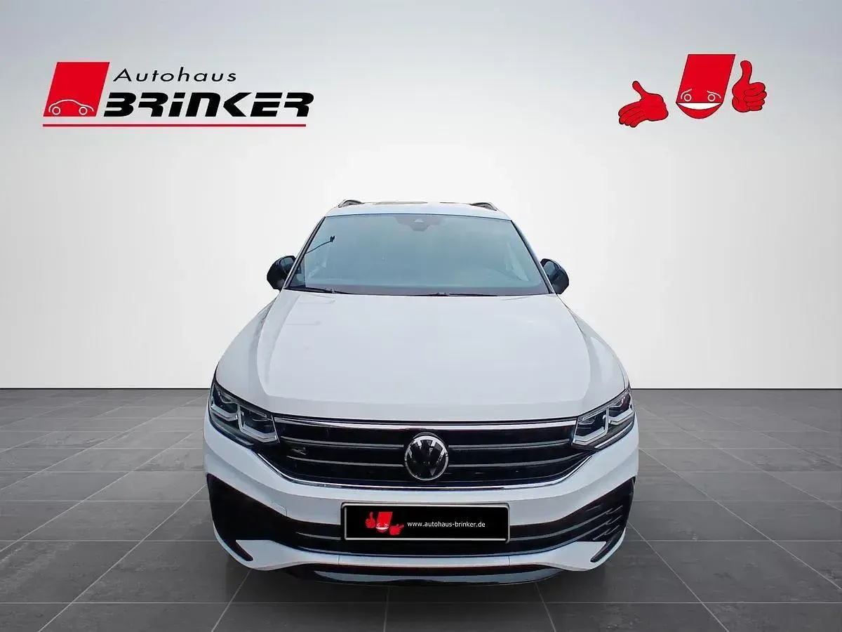 Gebraucht VW Tiguan Allspace R-line 200 PS (147 kW) 2022 Oryxweiß perlmutteffekt SUV