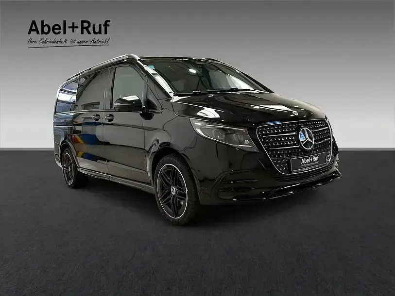 Gebraucht Mercedes V300 AMG 237 PS (174 kW) 2026 Schwarz Van / Kleinbus