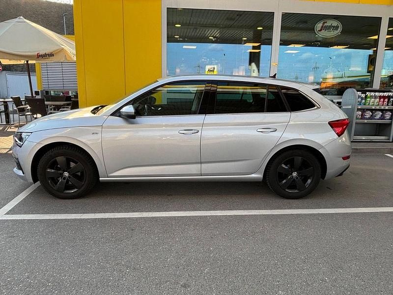 Gebraucht Skoda Scala Drive 150 PS (110 kW) 2020 Silber Kleinwagen