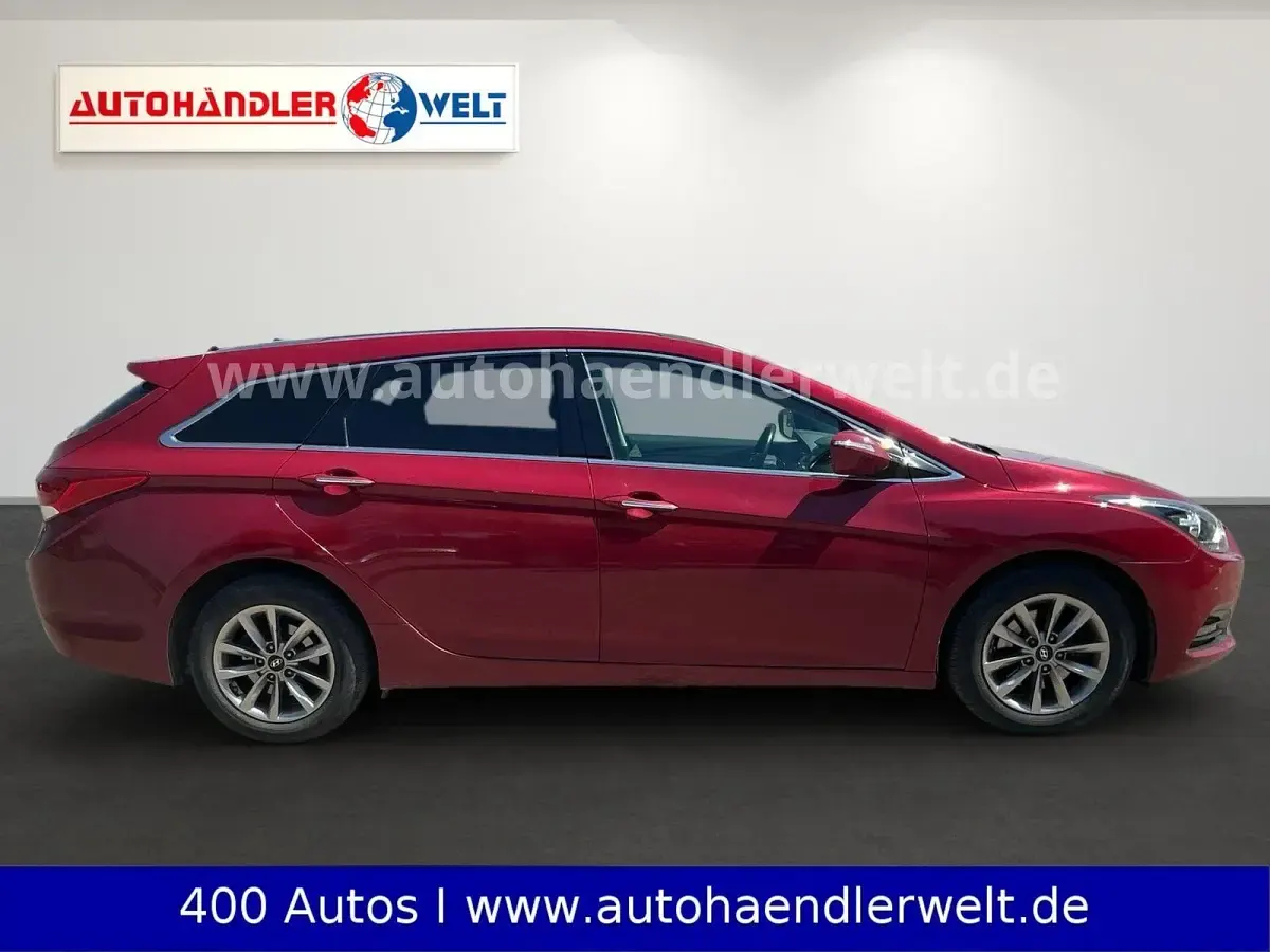 Gebraucht Hyundai i40 Classic 135 PS (99 kW) 2016 Rot Kombi