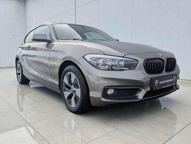 Gebraucht BMW 116 Advantage 109 PS (80 kW) 2015 Platinsilber metallic Kleinwagen