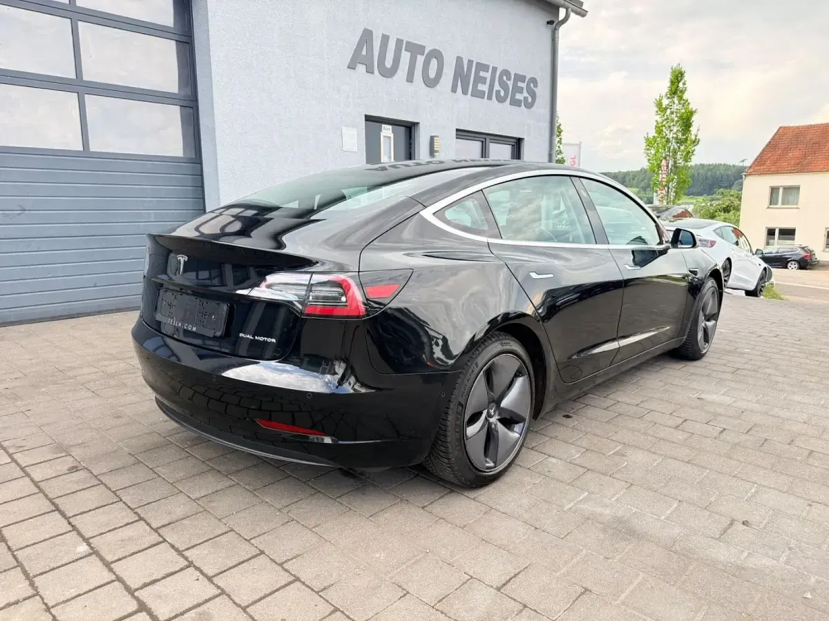 Gebraucht Tesla Model 3 350 kW (476 PS) 2019 Schwarz Limousine