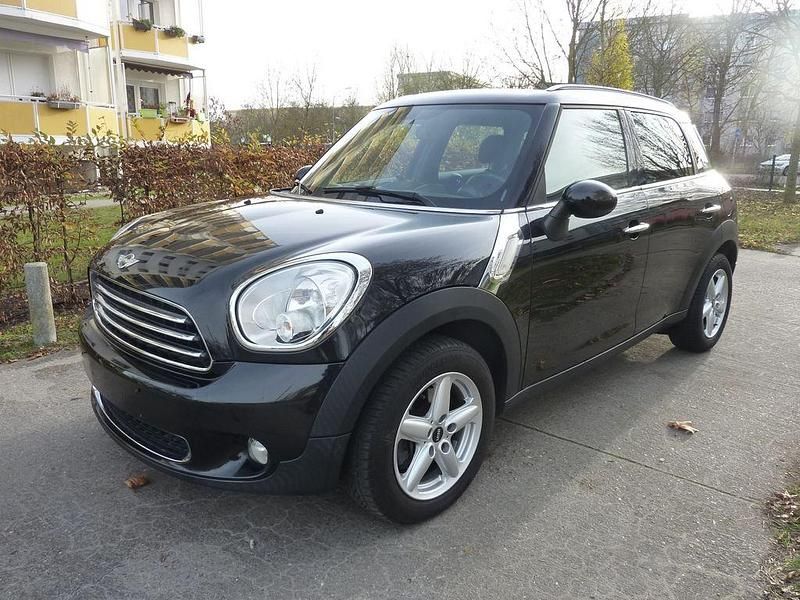 Schwarz Gebraucht 2012 Mini One Countryman SUV | 6.499 € (Superpreis) - Bild 1/4