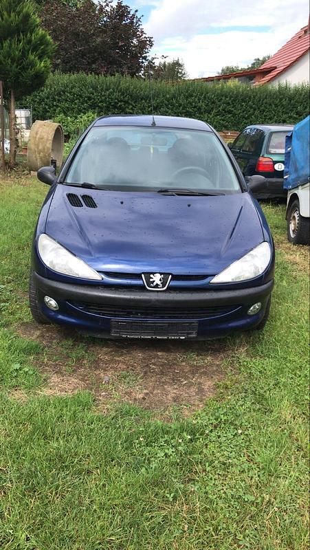 Blau Gebraucht 2001 Peugeot 206 Limousine | 1.200 € (Fairer Preis) - Bild 1/4