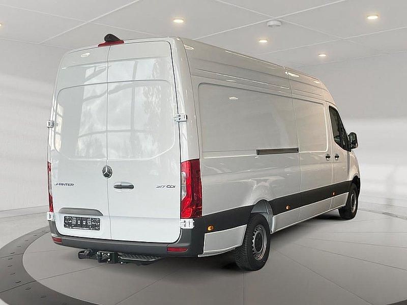 Gebraucht Mercedes Sprinter 170 PS (125 kW) 2024 Arktikweiss Van