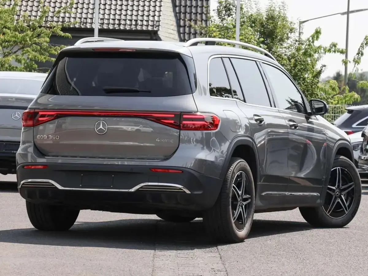 Gebraucht Mercedes EQB350 AMG 214 kW (292 PS) 2025 Grau SUV
