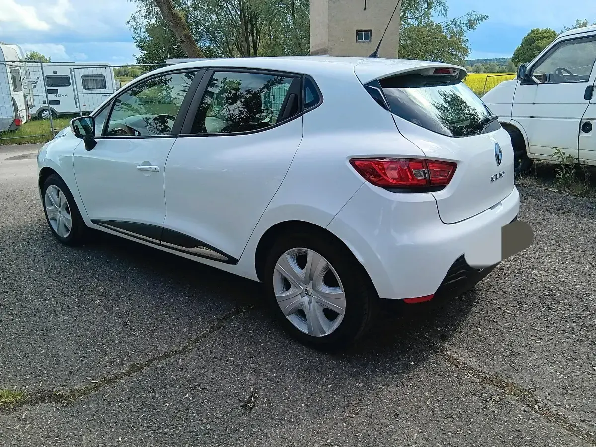 Gebraucht Renault Clio 73 PS (53 kW) 2014 Weiß Kleinwagen