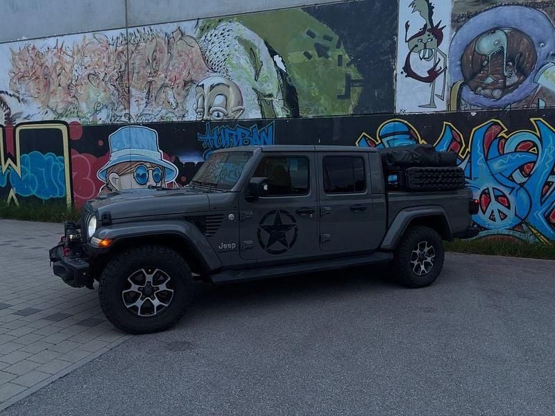 Gebraucht Jeep Gladiator Overland 265 PS (194 kW) 2021 Grau Abholung