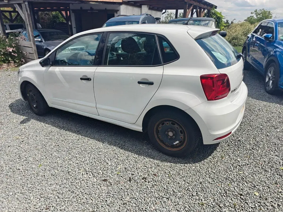 Gebraucht VW Polo Trendline 60 PS (44 kW) 2017 Weiß Kleinwagen