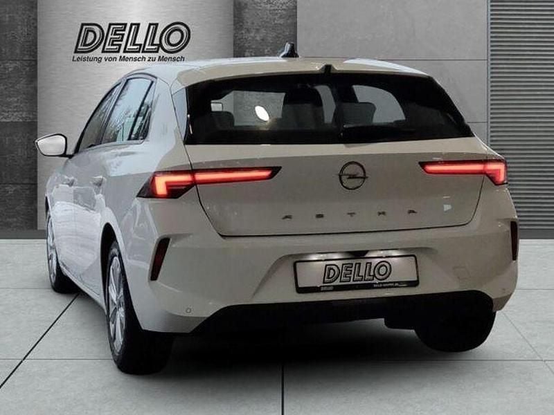 Gebraucht Opel Astra Enjoy 110 PS (80 kW) 2023 Jade weiss/arktis weiss Limousine