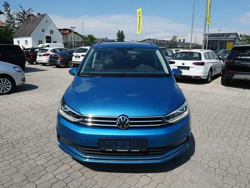 Gebraucht VW Touran Highline 150 PS (110 kW) 2022 Blau Van / Kleinbus