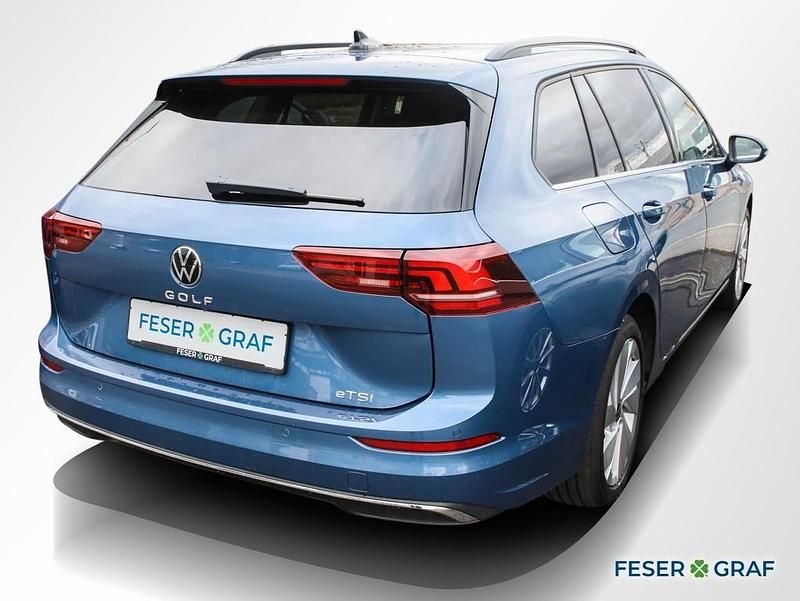 Gebraucht VW Golf VIII Style 150 PS (110 kW) 2025 Anemonenblau Kombi