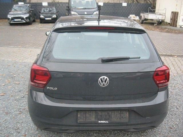Gebraucht VW Polo Trendline 65 PS (47 kW) 2019 Grau Limousine