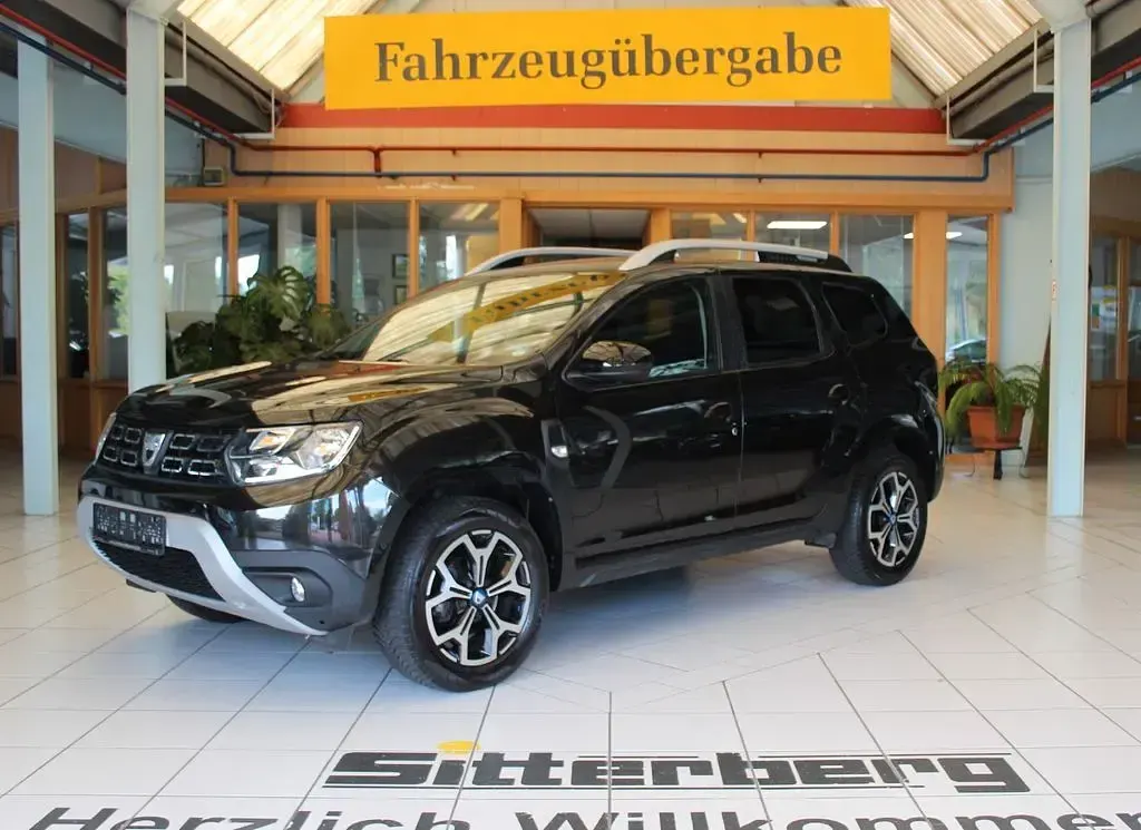 Gebraucht Dacia Duster Celebration 131 PS (96 kW) 2021 Schwarz SUV