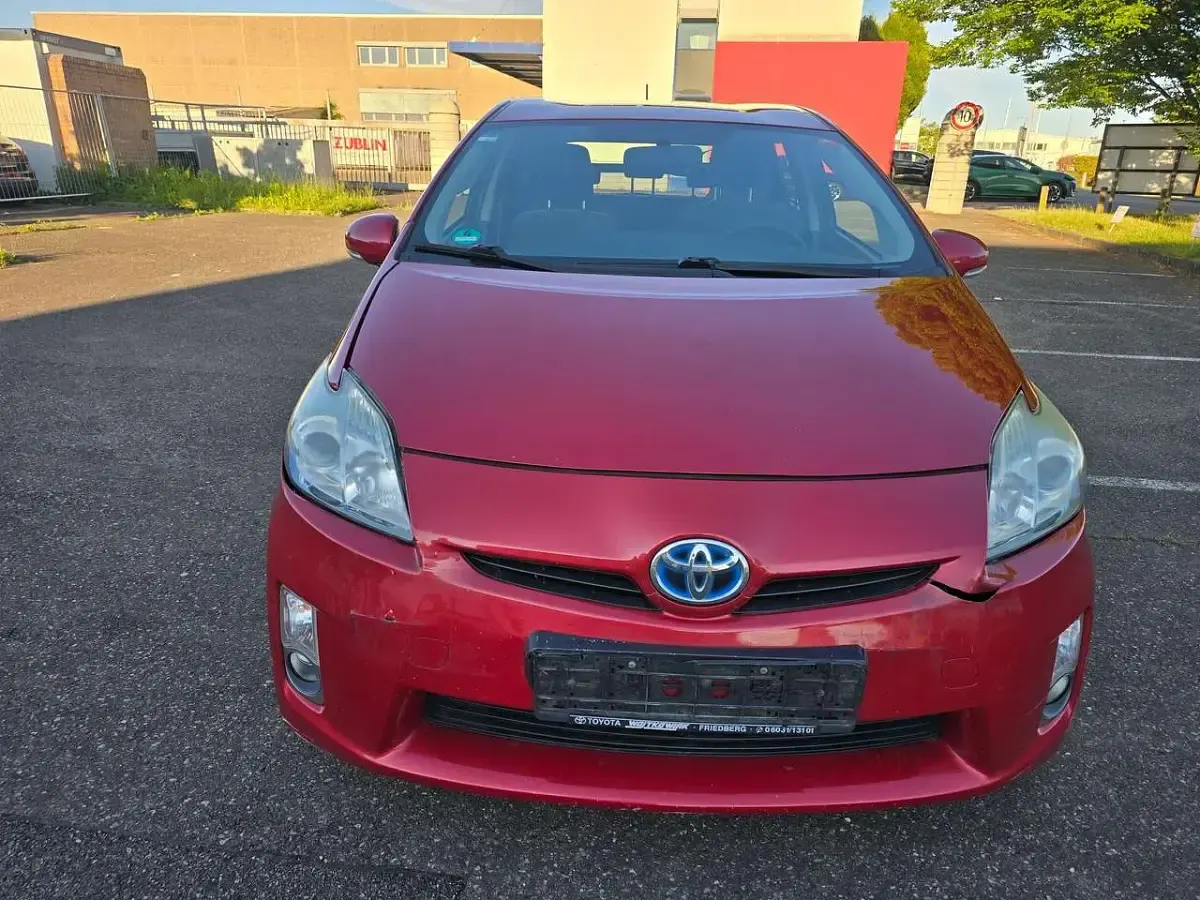 Gebraucht Toyota Prius 99 PS (72 kW) 2010 Rot Kleinwagen
