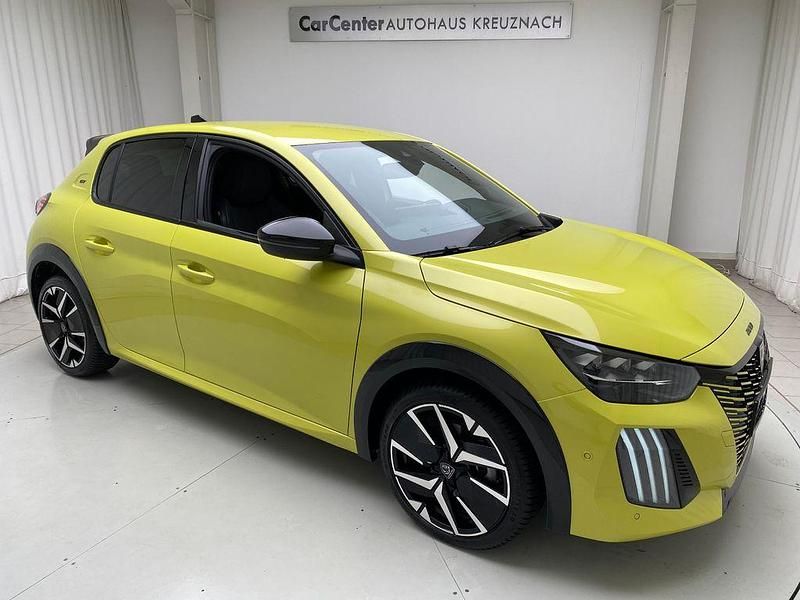 Gelb Gebraucht 2024 Peugeot 208 GT Kleinwagen | 22.500 € - Bild 1/4