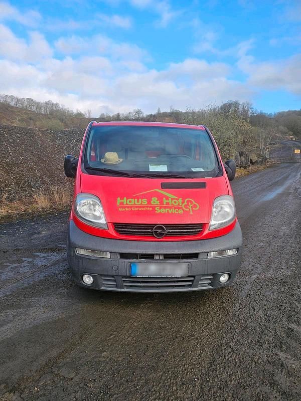 Gebraucht Opel Vivaro 101 PS (74 kW) 2004 Rot Van / Kleinbus