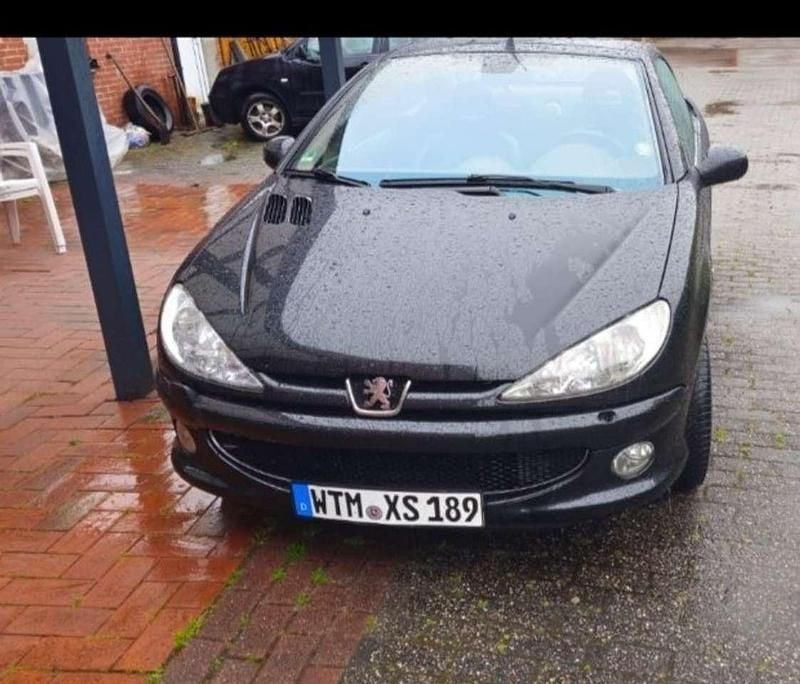 Schwarz Gebraucht 2006 Peugeot 206 CC Platinum Cabrio | 800 € (Superpreis) - Bild 1/4
