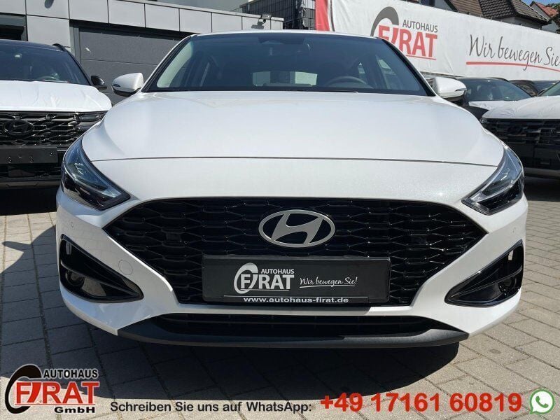 Serenity white Neu 2025 Hyundai i30 Limousine | 24.900 € (Superpreis) - Bild 1/4
